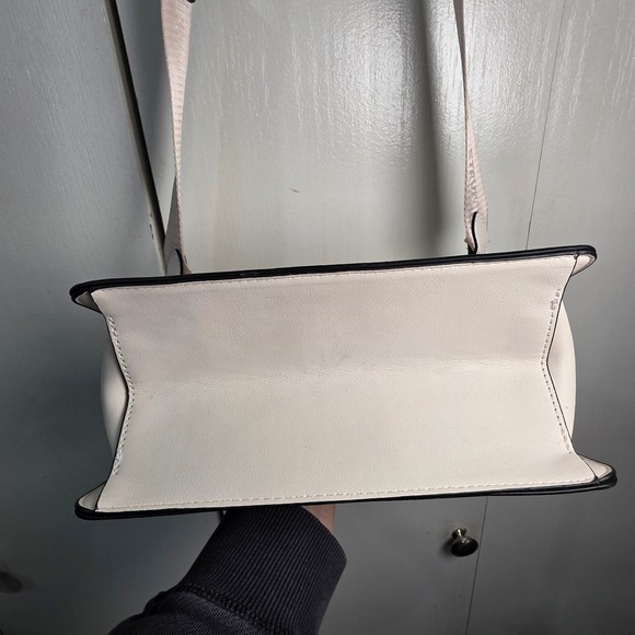 Steve Madden White Embossed Logo Crossbody Bag Adjustable Strap city Scandi Chic - Picture 9 of 14